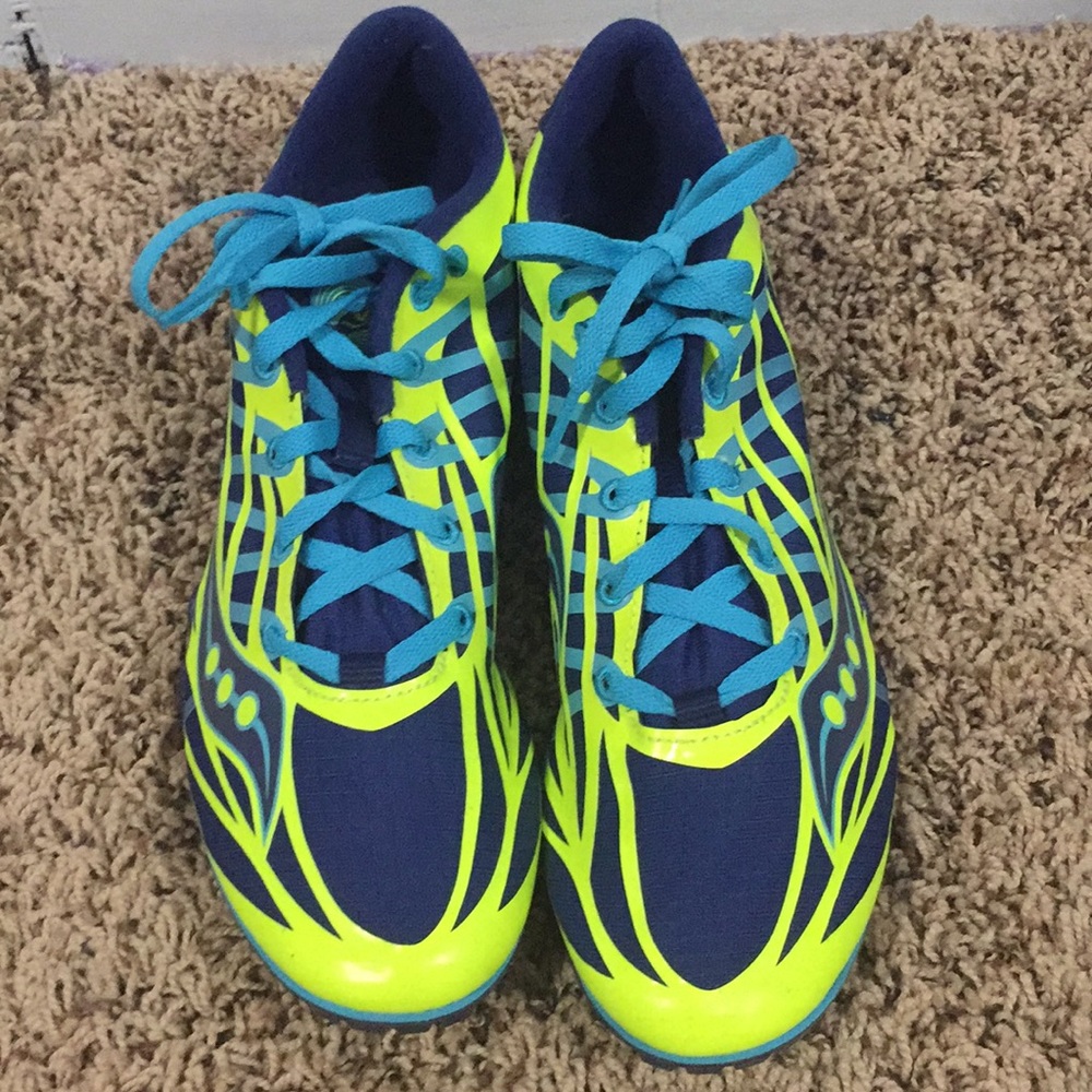 saucony women’s track spikes